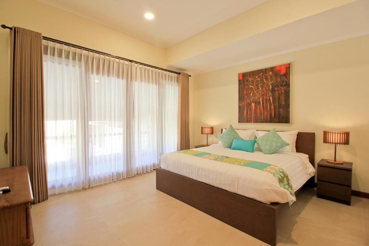 Uma Lima Villa Batu Belig - Close To The Beach Canggu Kültér fotó