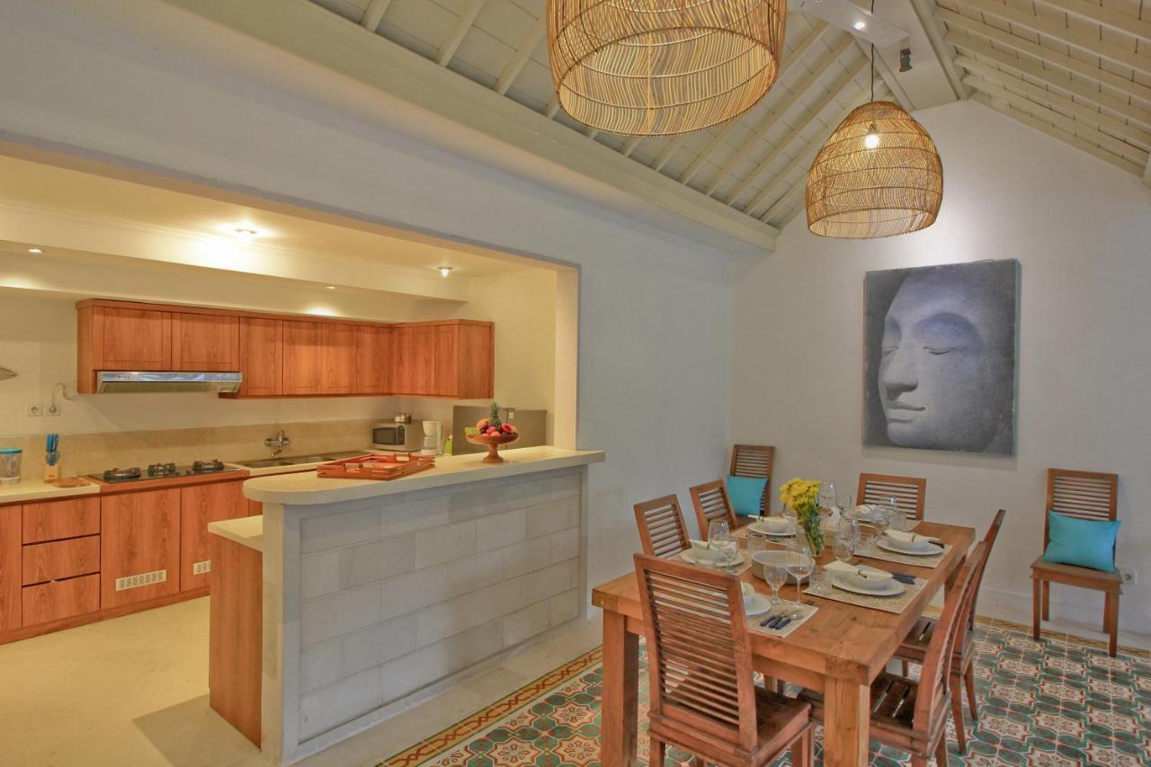 Uma Lima Villa Batu Belig - Close To The Beach Canggu Kültér fotó