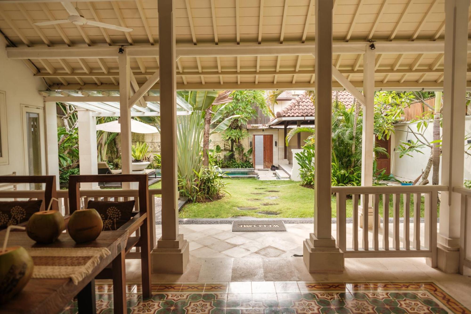 Uma Lima Villa Batu Belig - Close To The Beach Canggu Kültér fotó