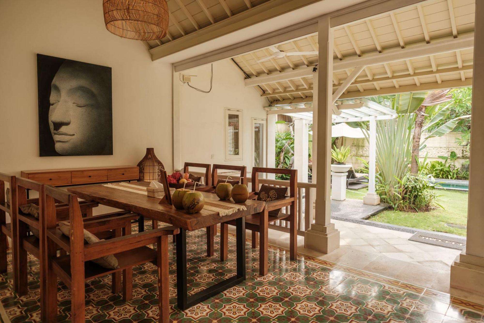 Uma Lima Villa Batu Belig - Close To The Beach Canggu Kültér fotó