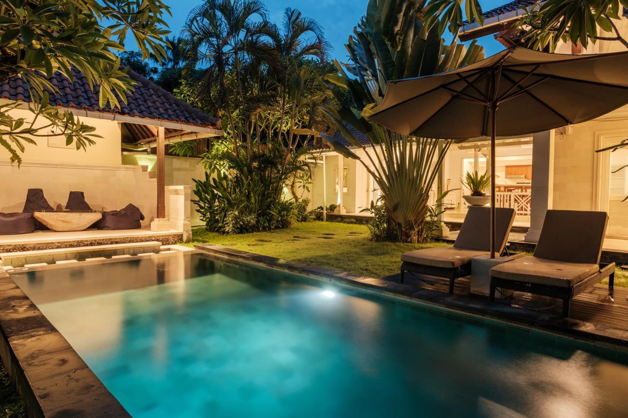Uma Lima Villa Batu Belig - Close To The Beach Canggu Kültér fotó