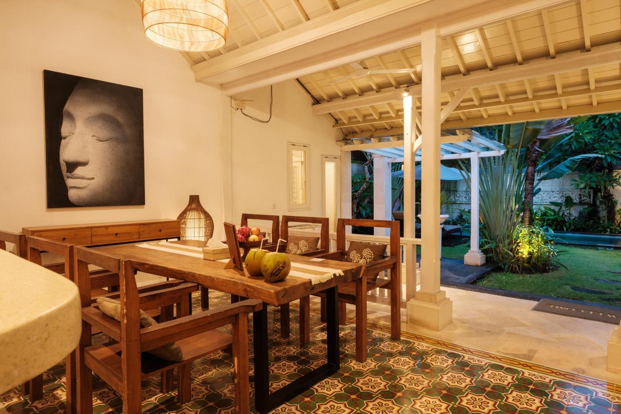 Uma Lima Villa Batu Belig - Close To The Beach Canggu Kültér fotó