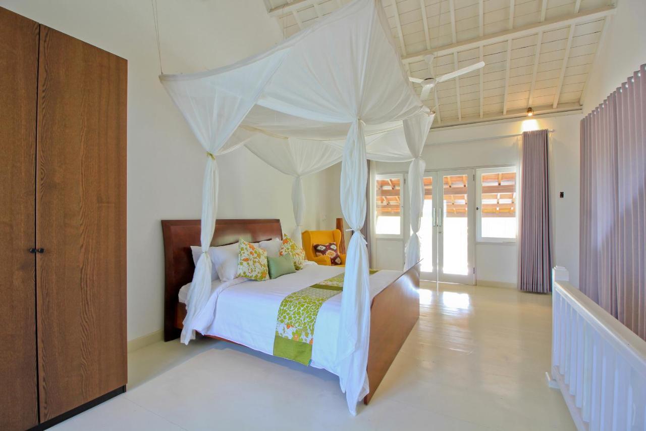 Uma Lima Villa Batu Belig - Close To The Beach Canggu Kültér fotó