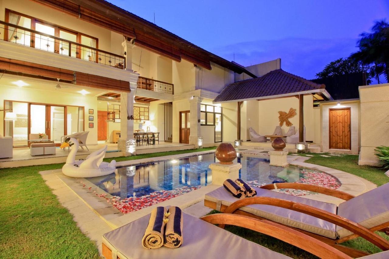 Uma Lima Villa Batu Belig - Close To The Beach Canggu Kültér fotó