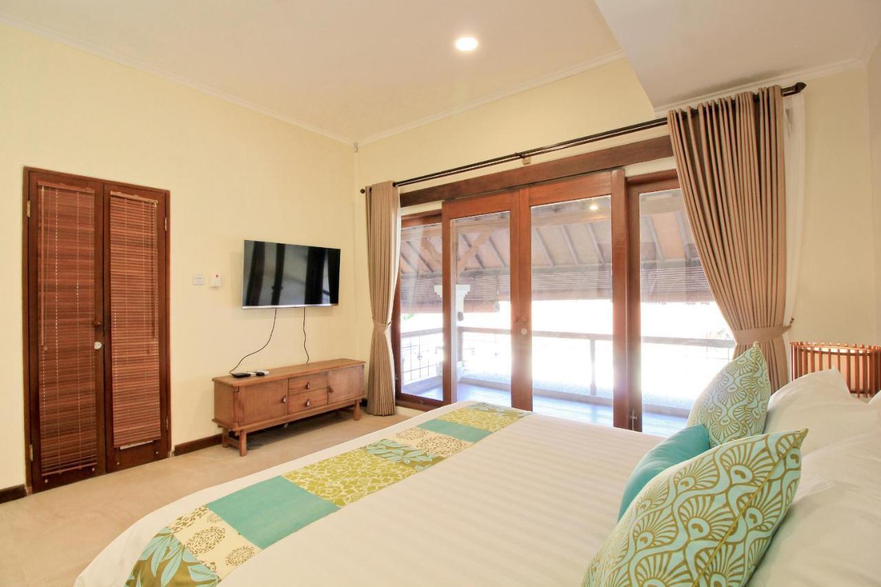 Uma Lima Villa Batu Belig - Close To The Beach Canggu Kültér fotó